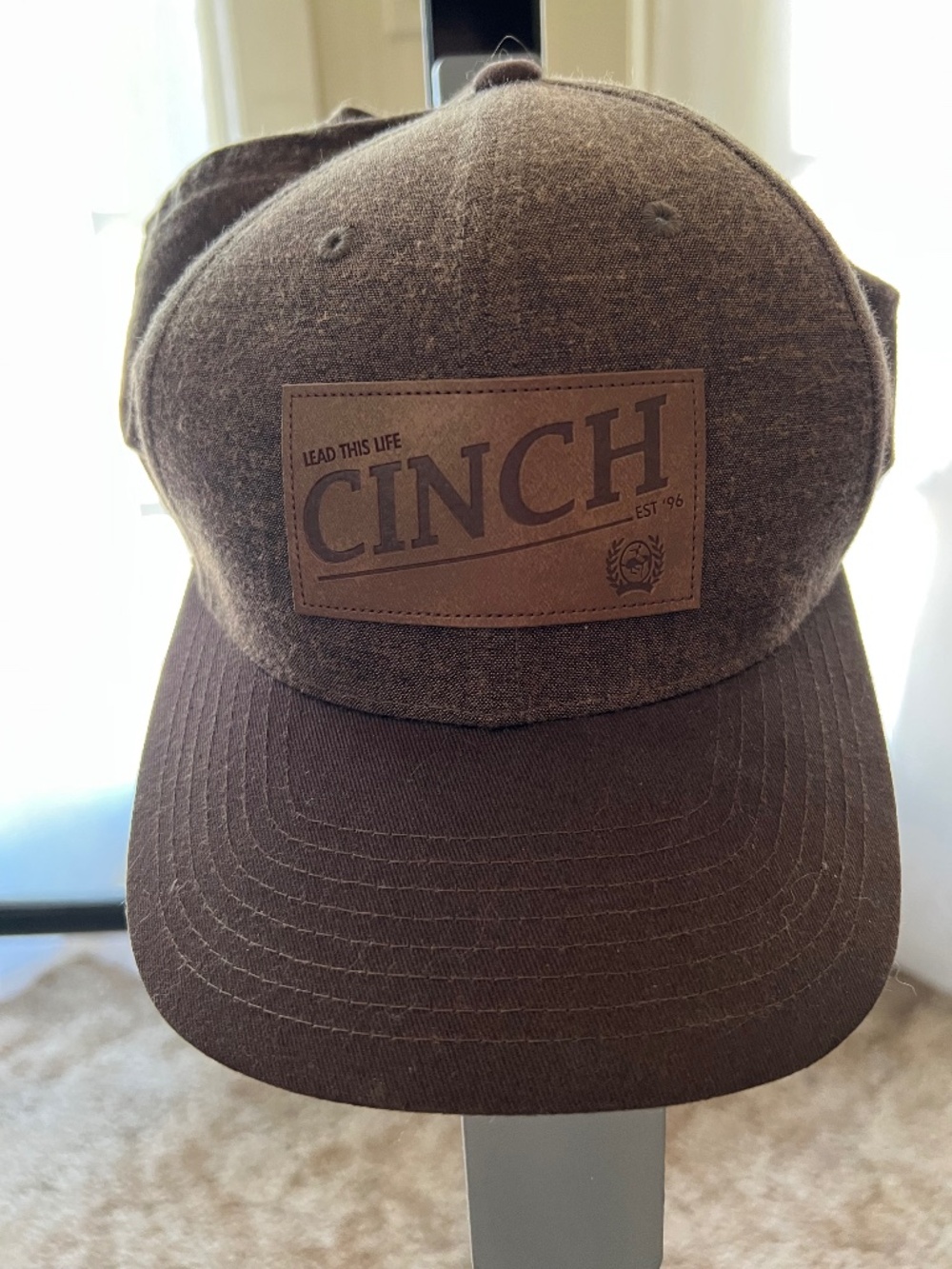 Cinch hat